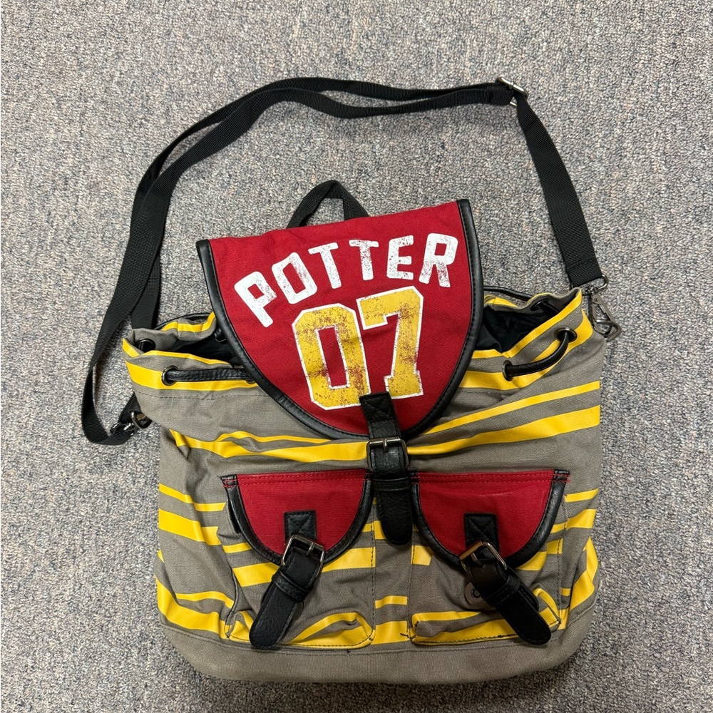 Potter 07 Gray and Red Multi Bag